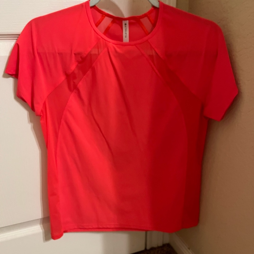 athleta short sleeve shirt